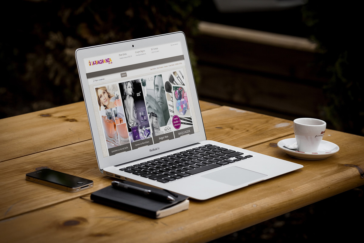 La Fragranza e-commerce projetado e desenvolvido por ViragStudio